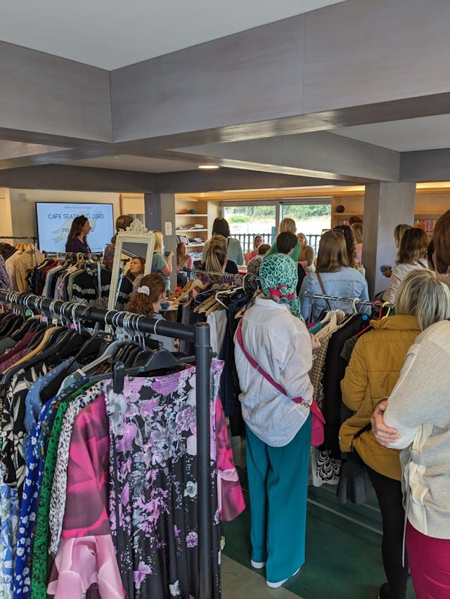 CLOTHES SWAP EVENT - THRIVE WITH COLOUR & GUESTS!