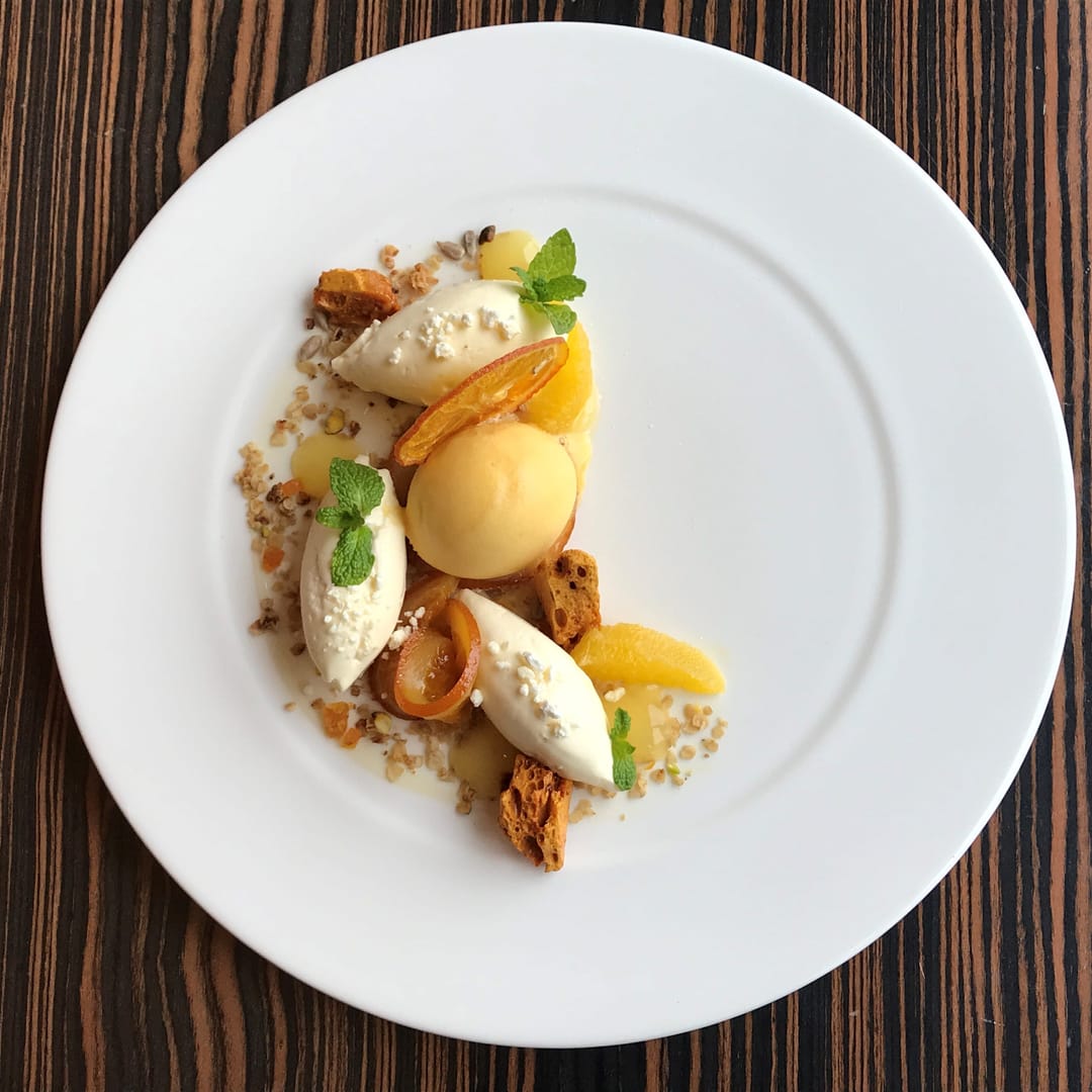 Caprice Restaurant at Crowne Plaza Reading East - image 2