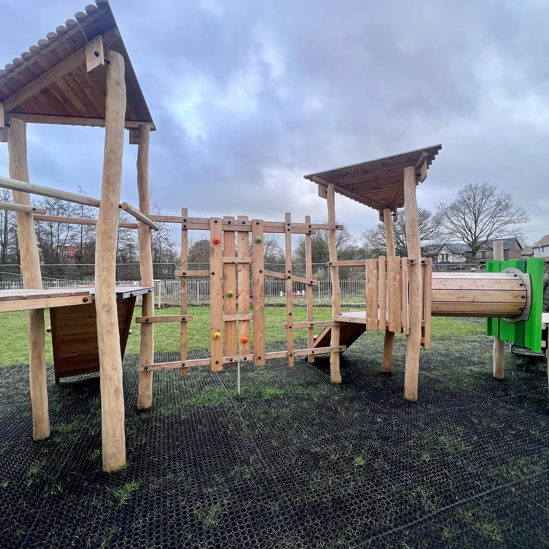 Timberland Pocket Play Park - image 1