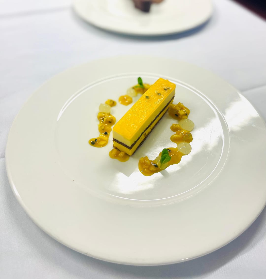 Caprice Restaurant at Crowne Plaza Reading East - image 1