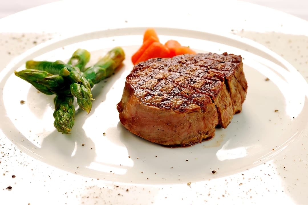 Crowne Plaza Reading East - image 2